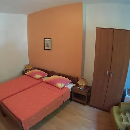 Apartment Vesna Pula